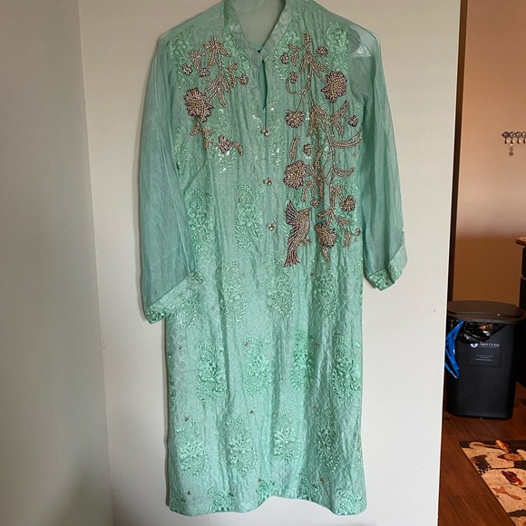Agha Noor Kurta - Picture 2 of 4